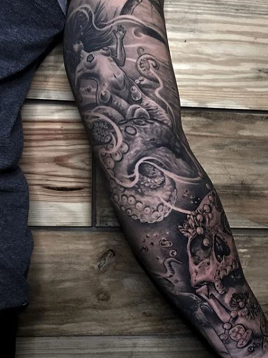 dan-price-tattoo-003-black-grey-sleeve